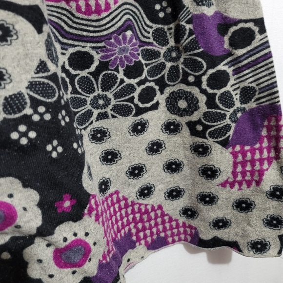 sweater tank top y2k chucky tank top gray flower with large button - Picture 5 of 10